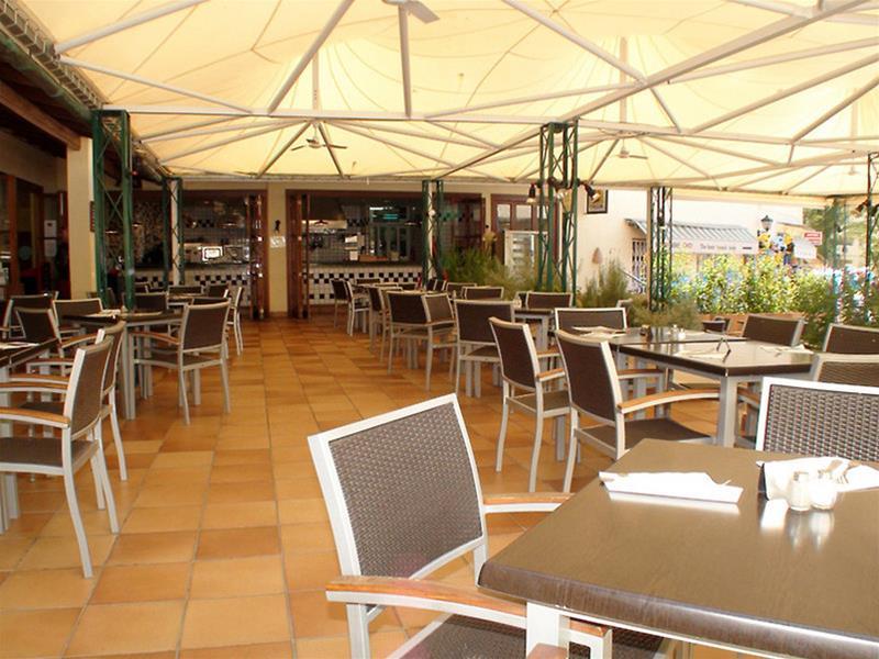 Globales Aparthotel Bouganvilla Sa Coma  Bagian luar foto