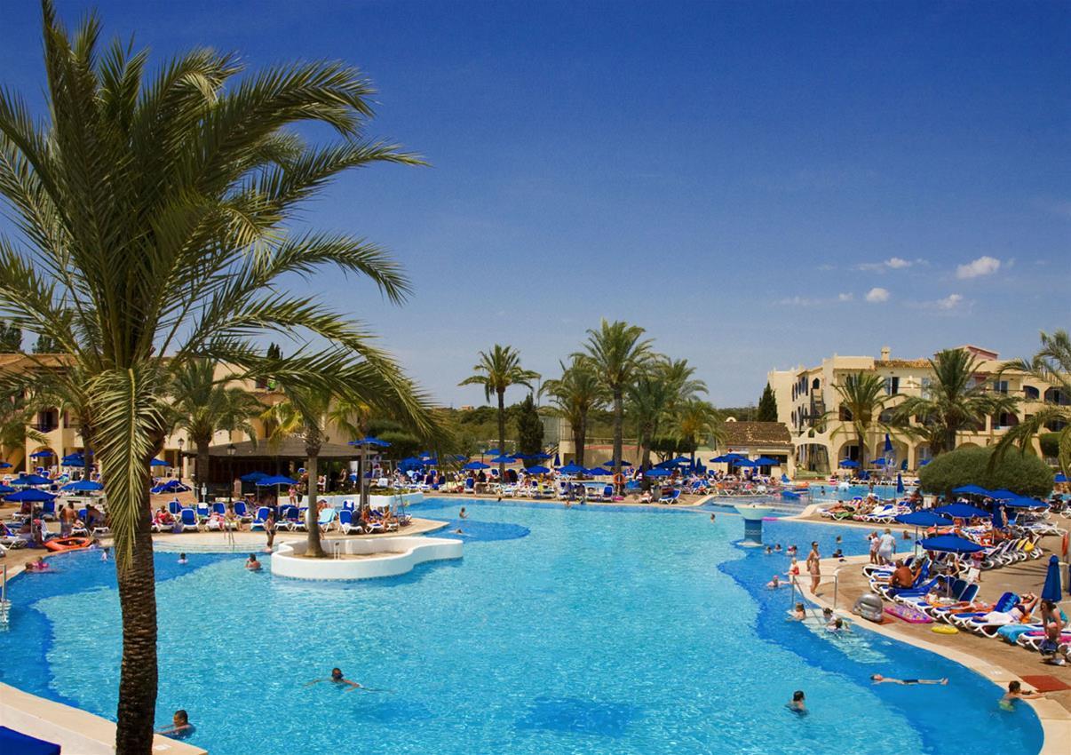 Globales Aparthotel Bouganvilla Sa Coma  Bagian luar foto